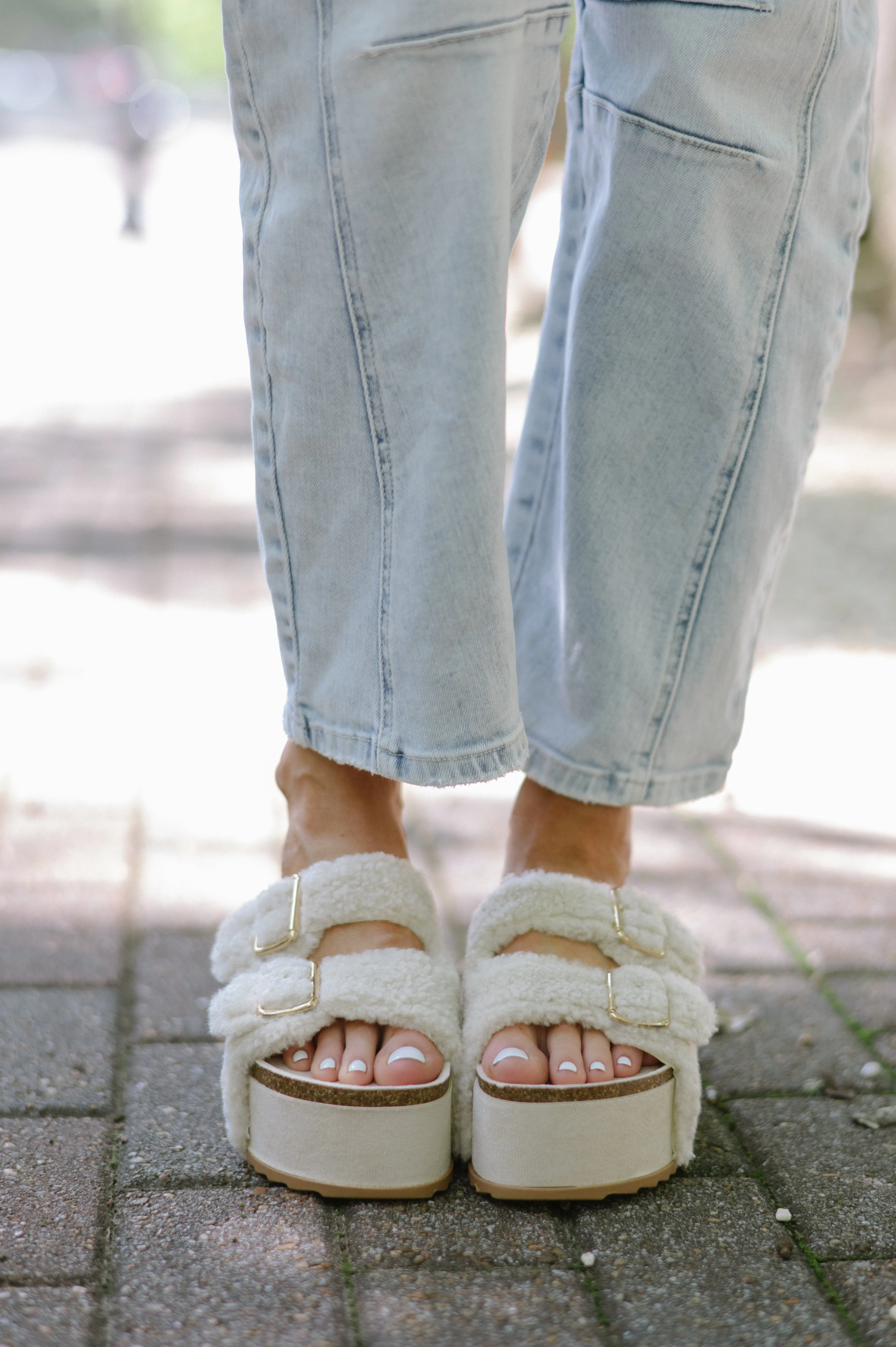 Blowout Platform-Ivory Fur