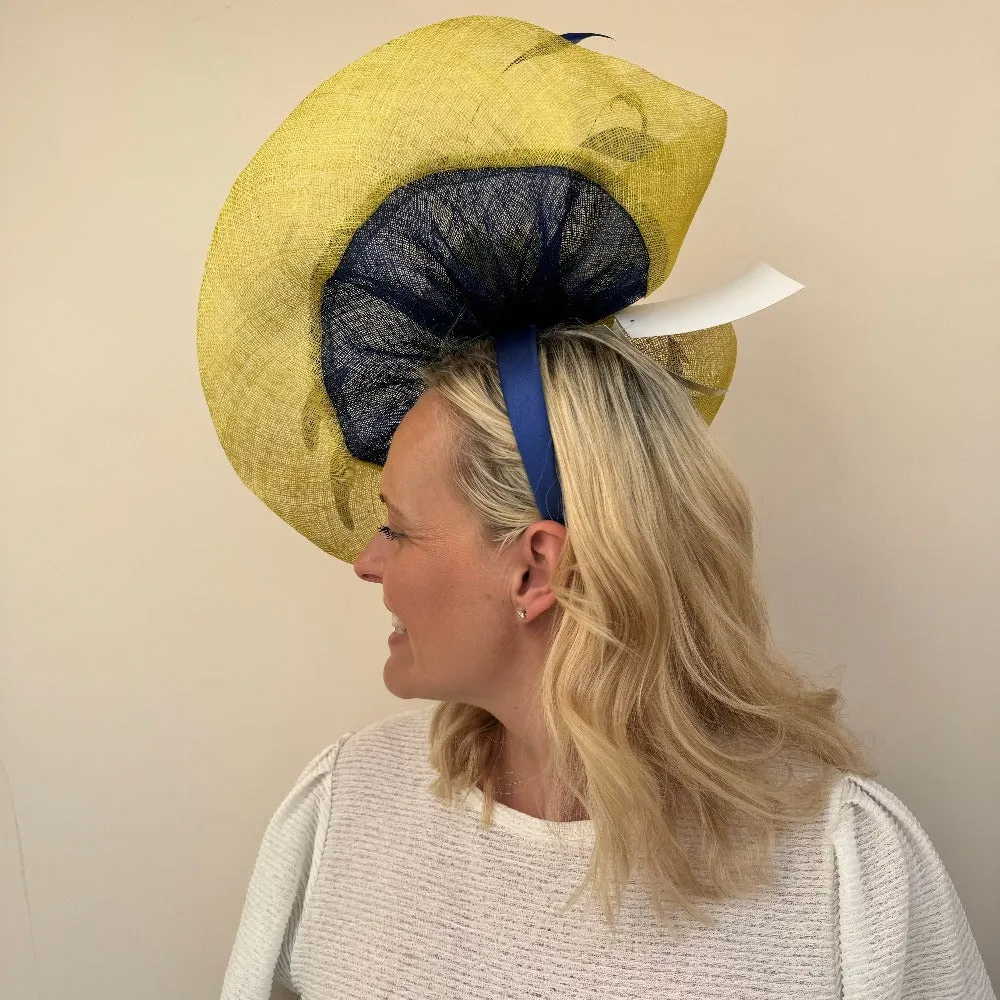 Emma Bees EB20/775 Hatinator with Feathers